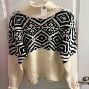 Abercrombie & Fitch Black and Cream Geometric Turtleneck Sweater